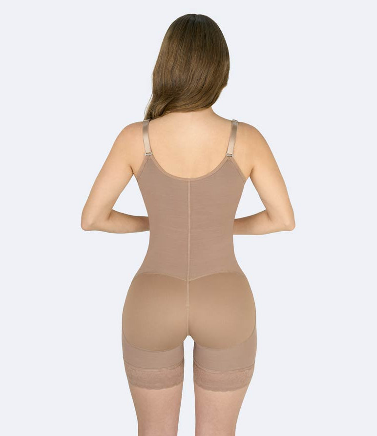 Body Modelador Hourglass com fecho de ganchos, estilo ampulheta.