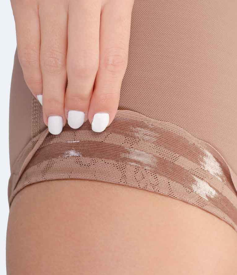Hourglass Shorts Shapewear With Hooks