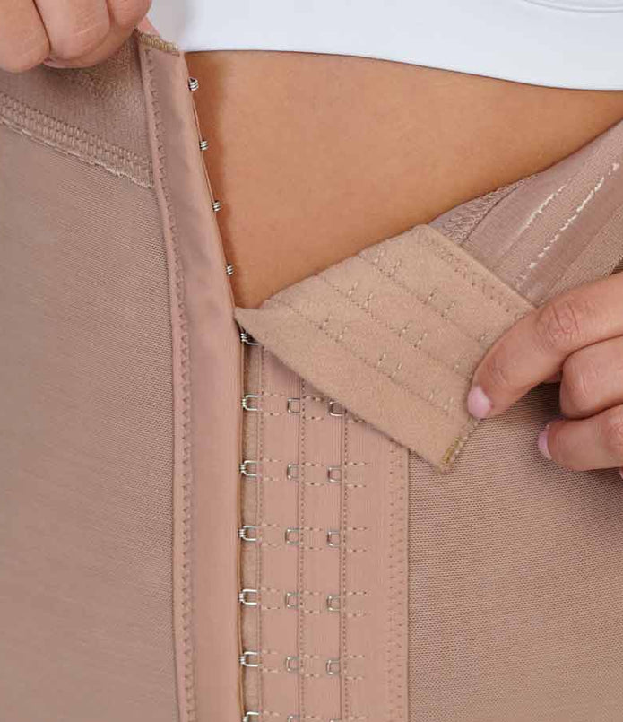 Hourglass Shorts Shapewear With Hooks